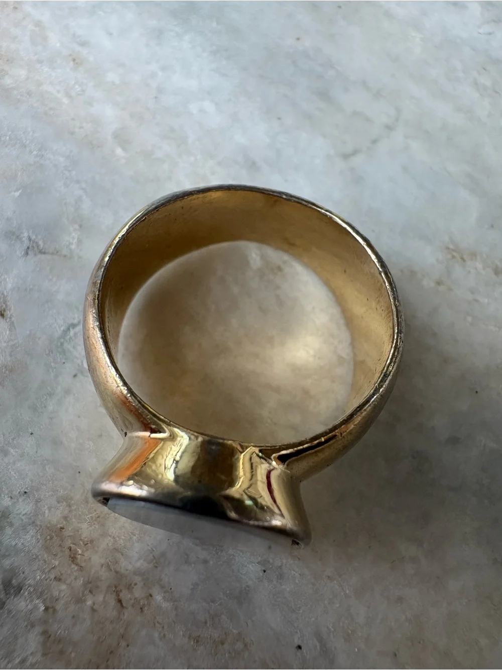 Vintage Gold-Tone Mother of Pearl Round Statement Ring - Size 7.75